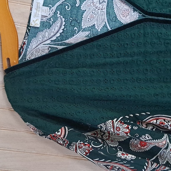 Weekend Suzanne Betro Green Paisley Boho Peasant Flowy Lightweight Blouse Top 2X - Picture 14 of 14